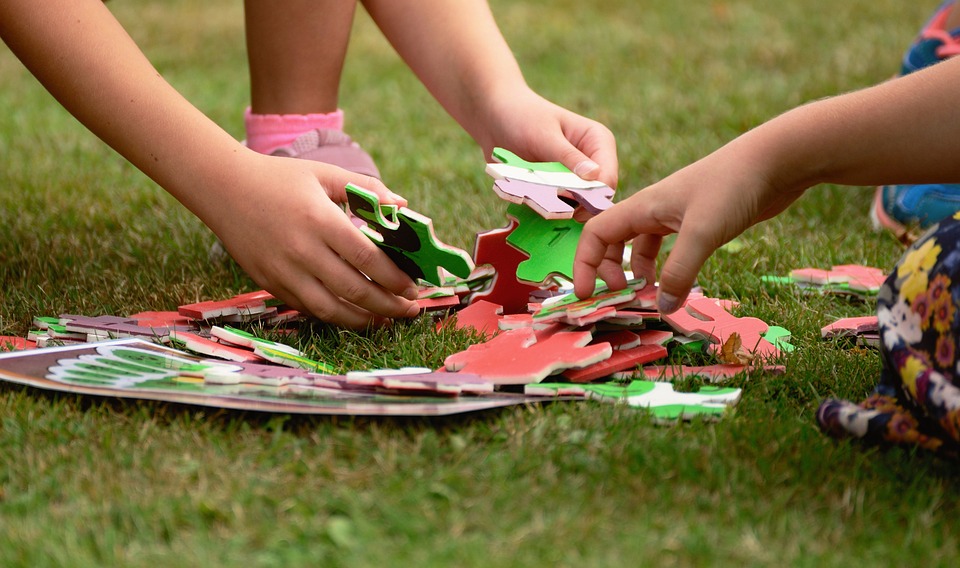 kids playing with puzzles